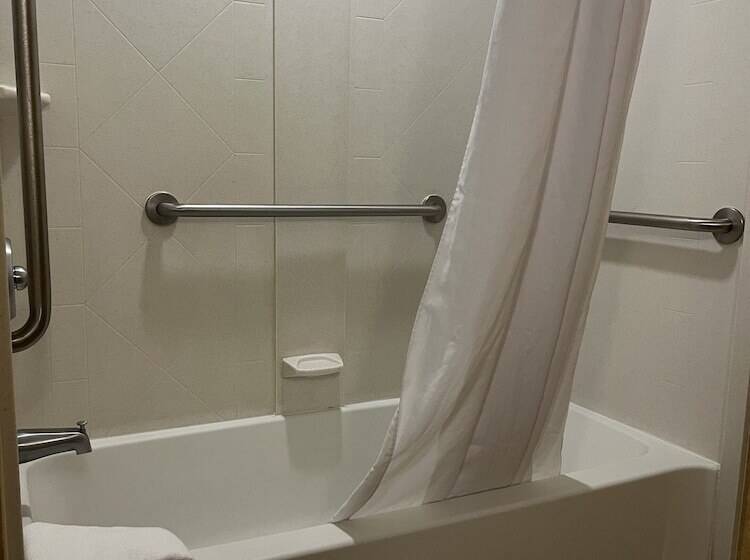 هتل Spark By Hilton Colorado Springs I 25 Central