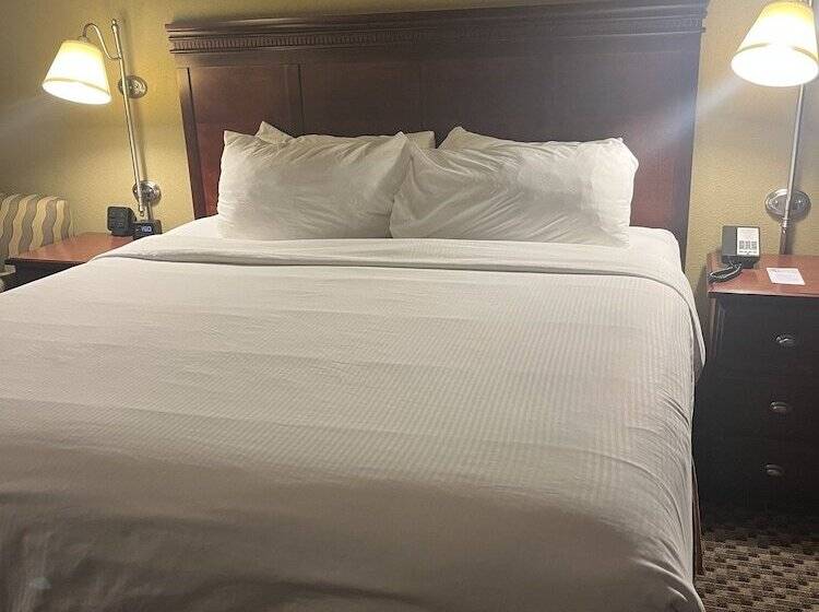 هتل Spark By Hilton Colorado Springs I 25 Central