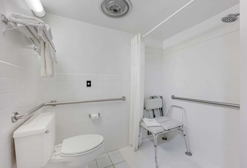 فندق على الطريق Quality Inn & Suites Lincoln South