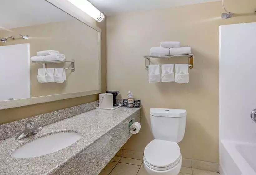 모텔 Quality Inn & Suites Lincoln South