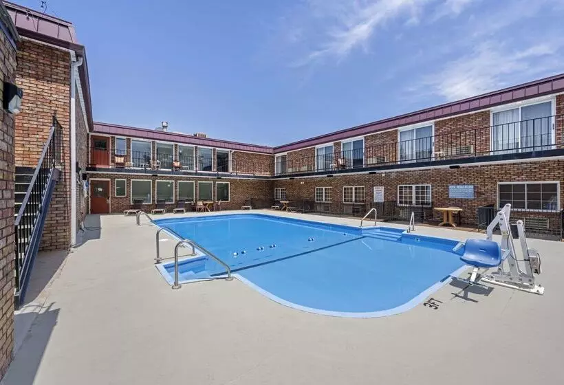 모텔 Quality Inn & Suites Lincoln South