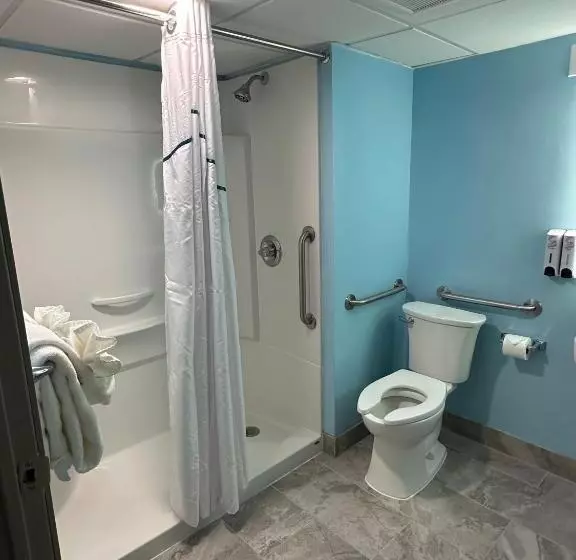 ホテル Hometowne Studios By Red Roof & Conference Center Cortland