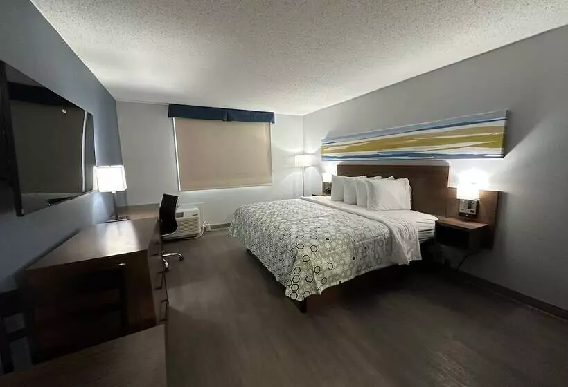 ホテル Hometowne Studios By Red Roof & Conference Center Cortland