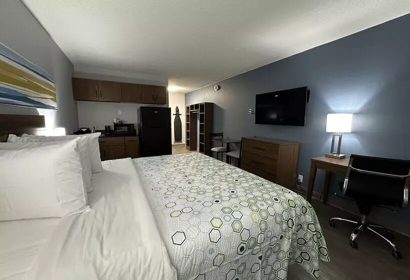 ホテル Hometowne Studios By Red Roof & Conference Center Cortland