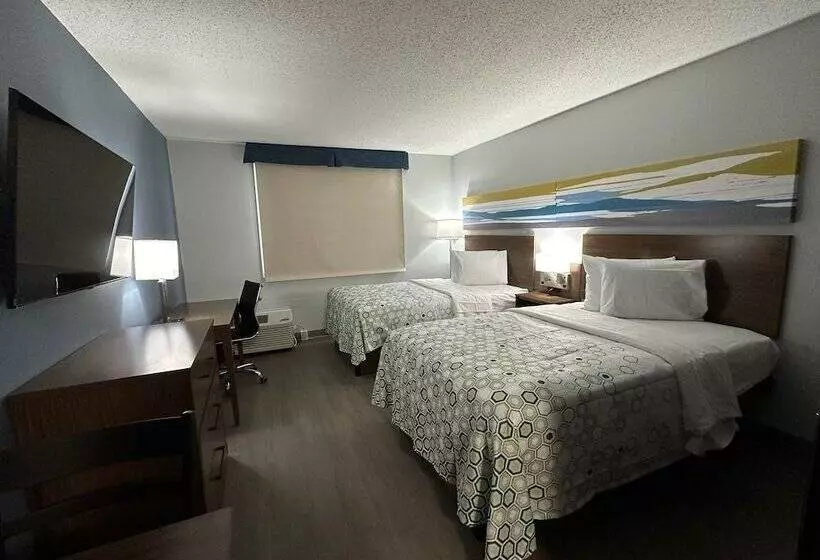 ホテル Hometowne Studios By Red Roof & Conference Center Cortland