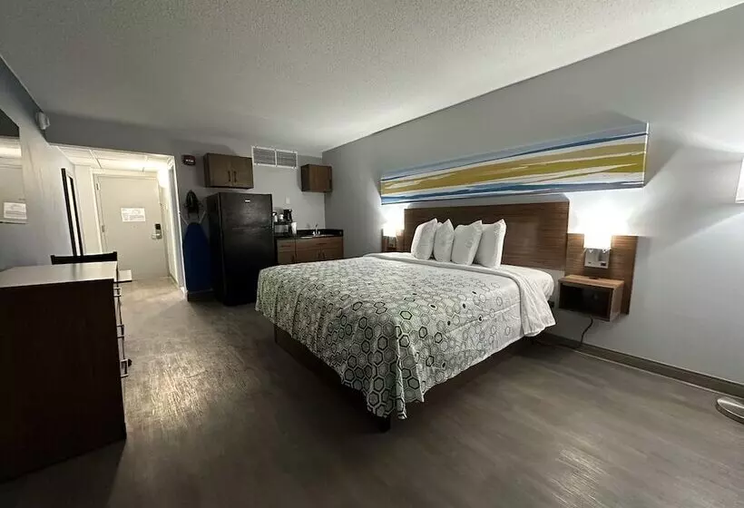 ホテル Hometowne Studios By Red Roof & Conference Center Cortland