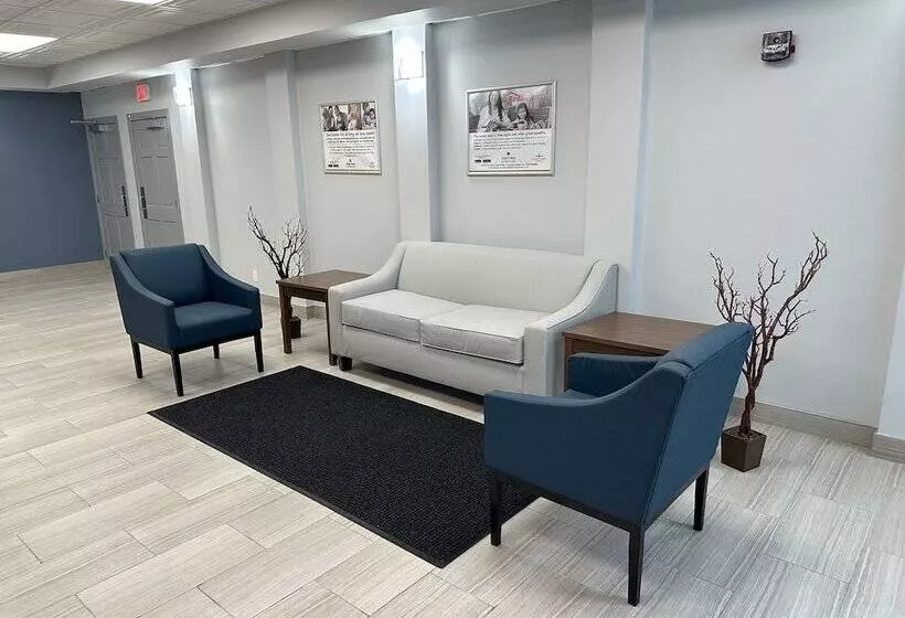 ホテル Hometowne Studios By Red Roof & Conference Center Cortland