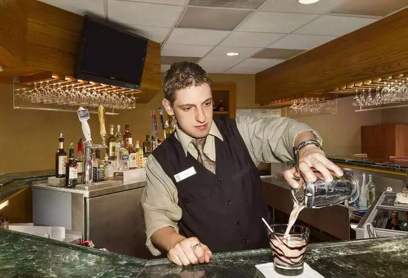 Embassy Suites Hotel Winston Salem