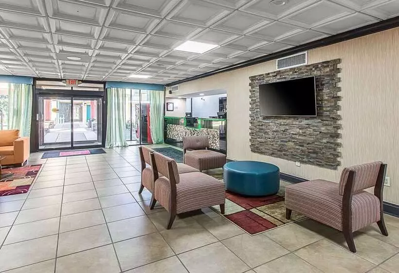 Szálloda Clarion Inn Columbia Airport