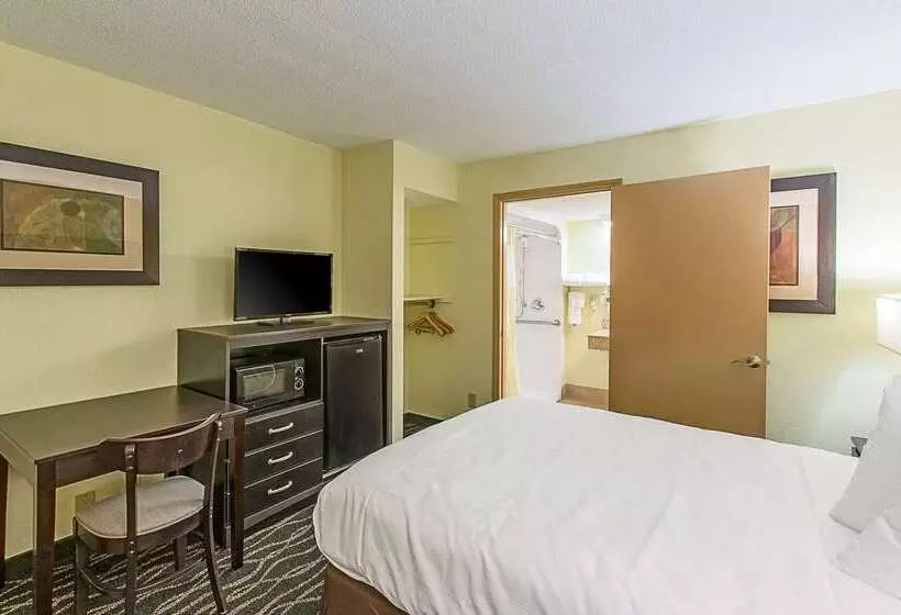 Szálloda Clarion Inn Columbia Airport