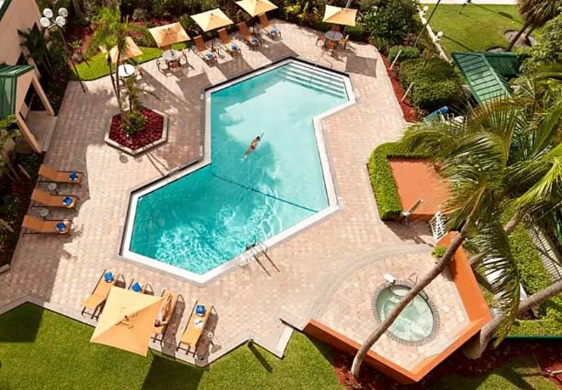 בית מלון כפרי Courtyard By Marriott Fort Lauderdale East / Lauderdale By The Sea