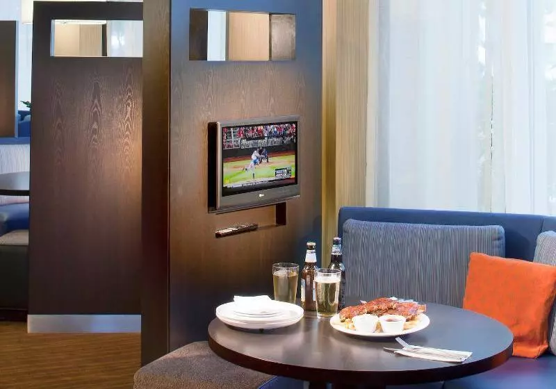 בית מלון כפרי Courtyard By Marriott Fort Lauderdale East / Lauderdale By The Sea