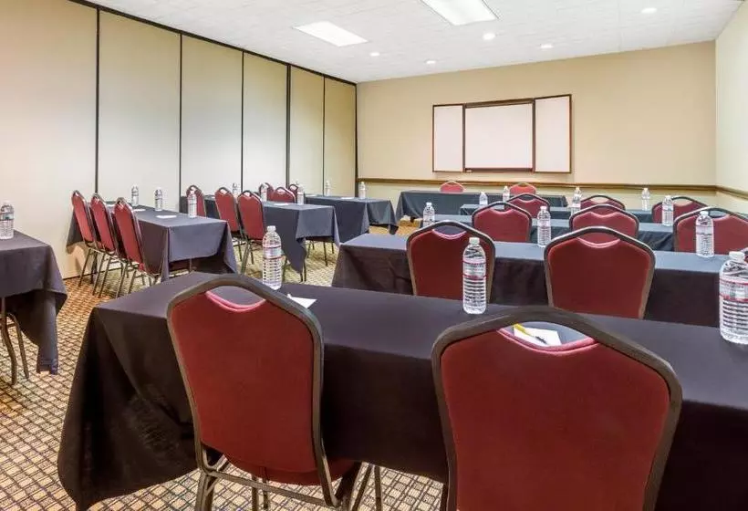 ホテル Days Inn By Wyndham Asheville/mall