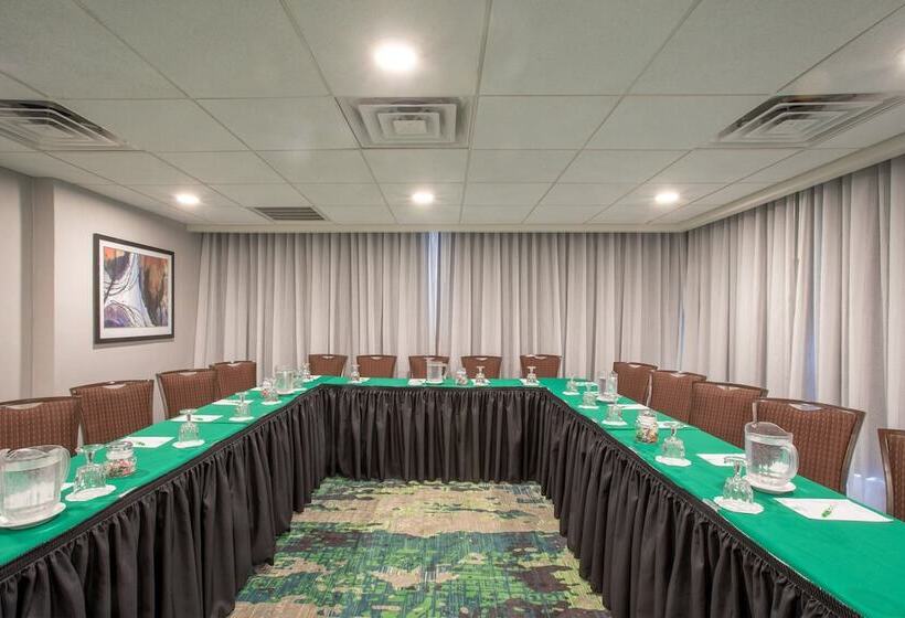 فندق Holiday Inn & Suites Parsippany Fairfield, An Ihg
