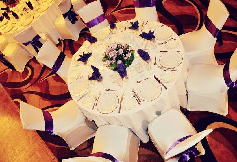 فندق Holiday Inn & Suites Parsippany Fairfield, An Ihg