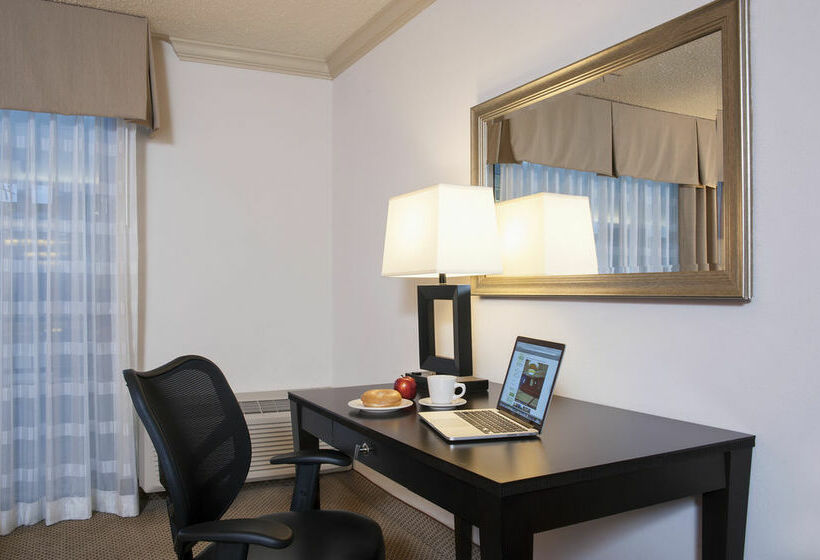 בית מלון כפרי Holiday Inn Itasca  Woodfield Area