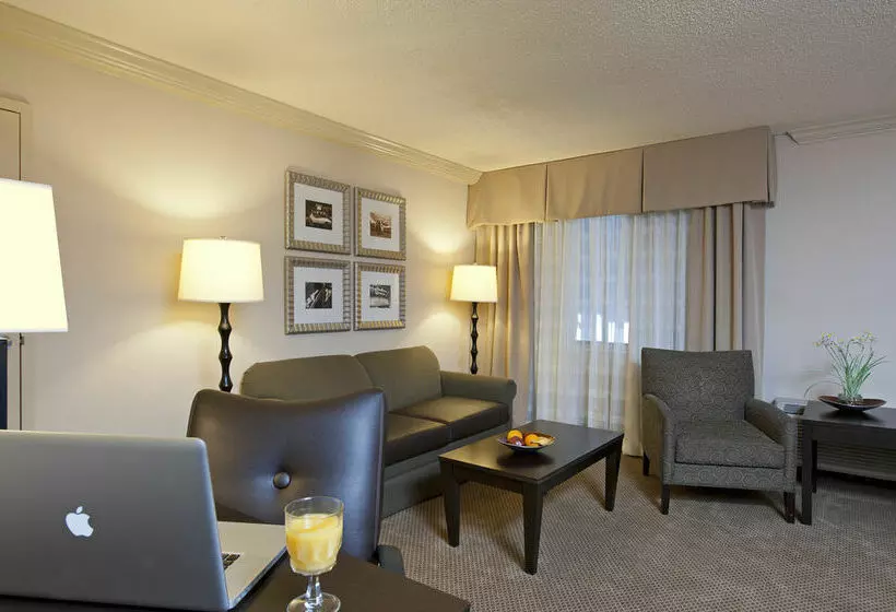 فندق Holiday Inn Itasca Woodfield Area