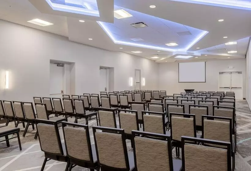 فندق Holiday Inn La Mirada Buena Park, An Ihg