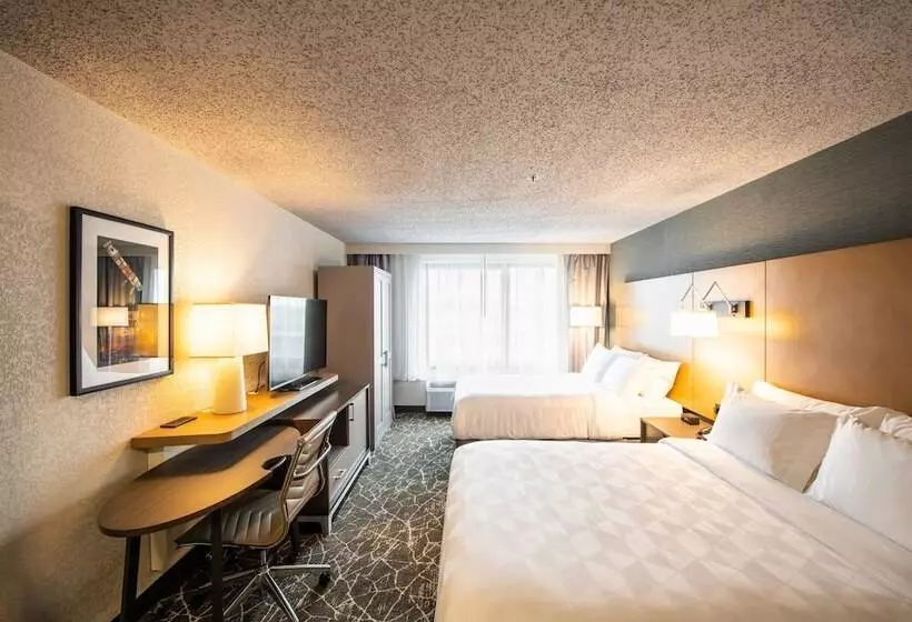Hotelli Holiday Inn Newark International Airport