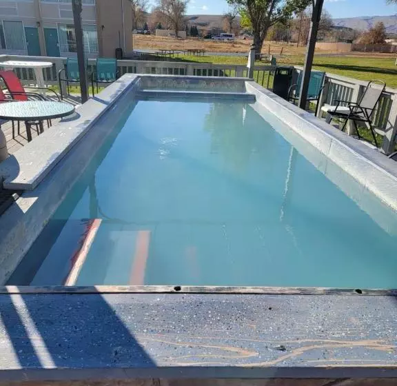 Hot Springs Hotel & Spa