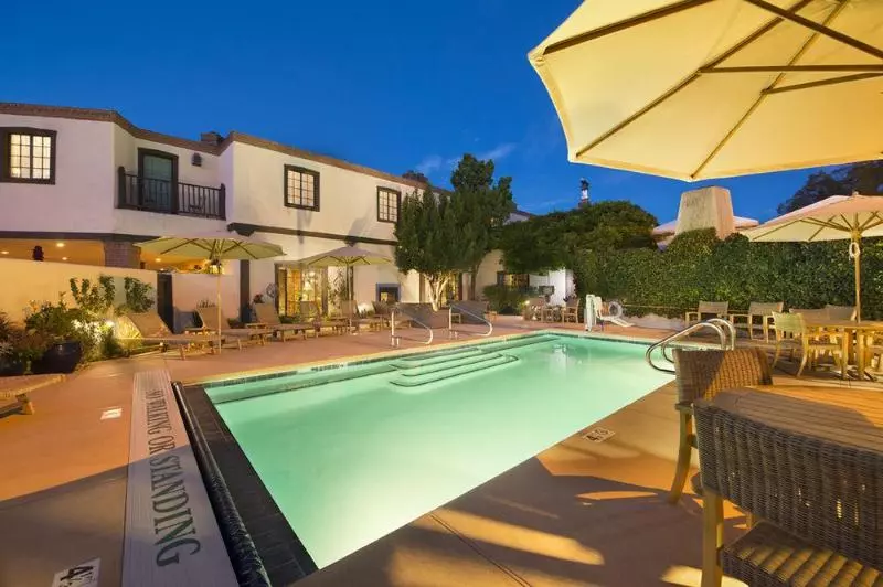 Отель Inn Of The Governors