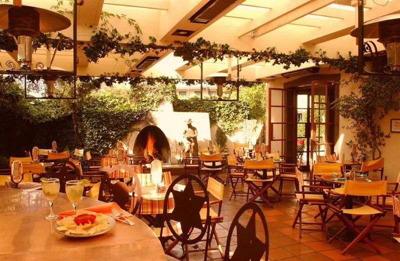 هتل Inn Of The Governors