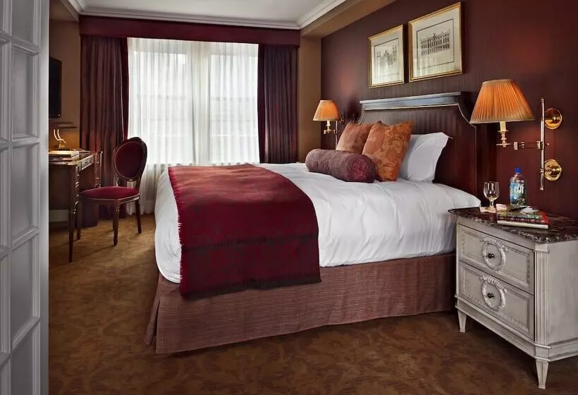 酒店 Plaza Athenee