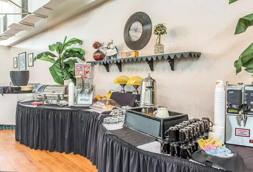 酒店 Quality Inn And Conference Center