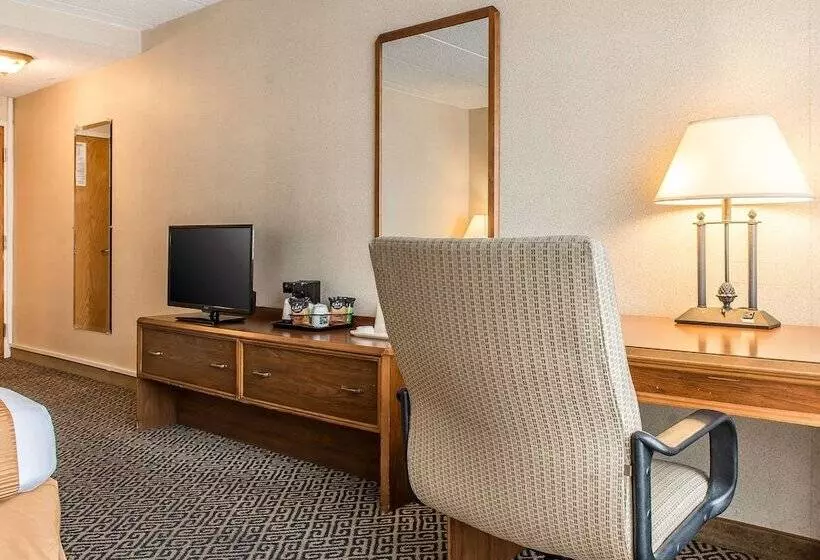 酒店 Quality Inn And Conference Center