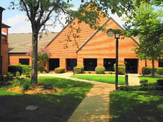 Отель Wyndham Garden Huntsville Airport