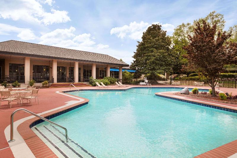 هتل Ramada By Wyndham Augusta Fort Gordon