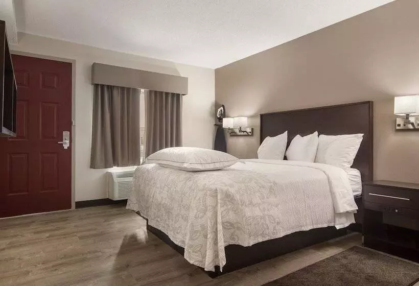 فندق Red Roof Inn Plus & Suites Erie