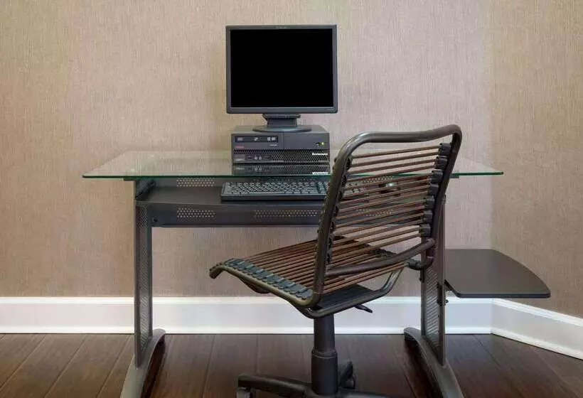 فندق Super 8 By Wyndham Little Rock/otter Creek