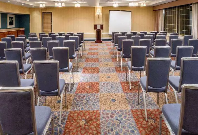 Отель Wyndham Garden Manassas