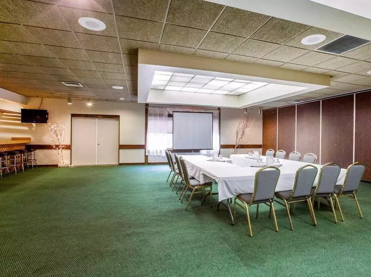 منتجع Quality Inn On Lake Placid Lake Placid