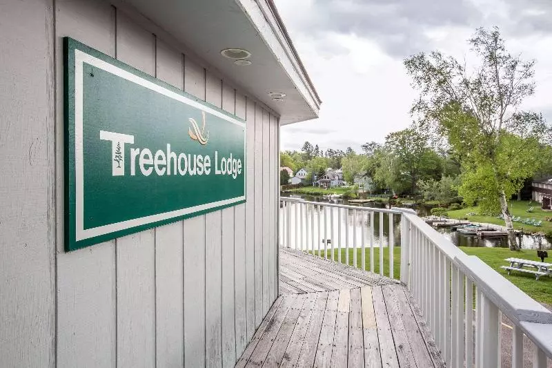 منتجع Quality Inn On Lake Placid Lake Placid