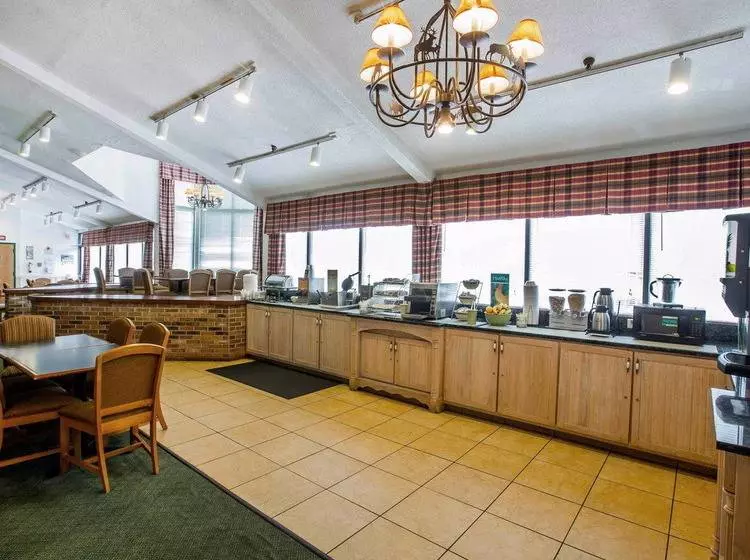 منتجع Quality Inn On Lake Placid Lake Placid