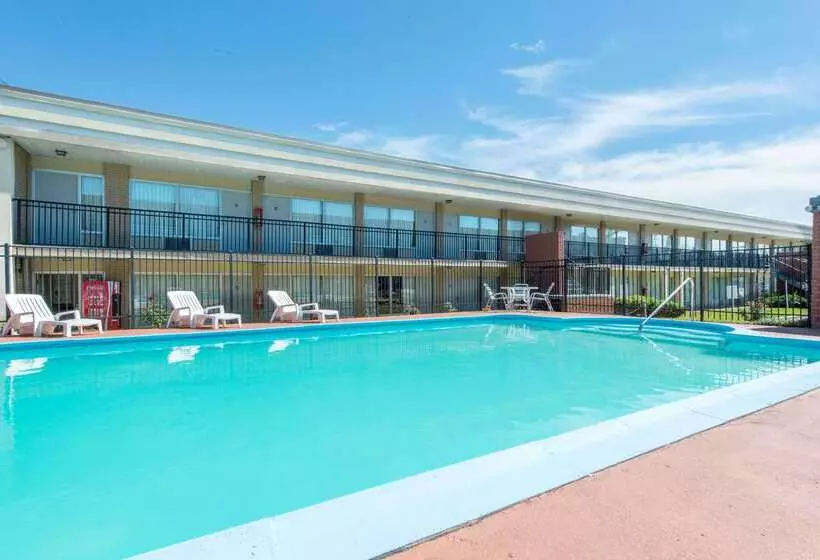 Szálloda Days Inn By Wyndham Frankfort