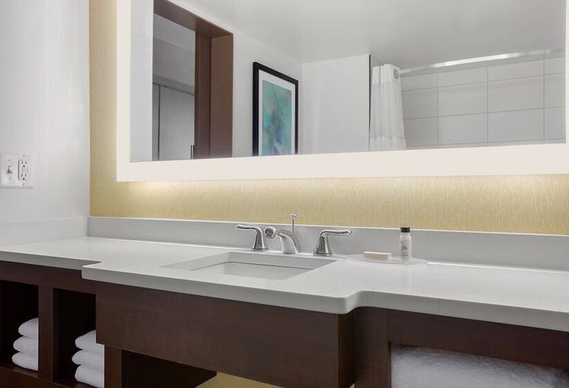 Delta Hotels By Marriott Somerset