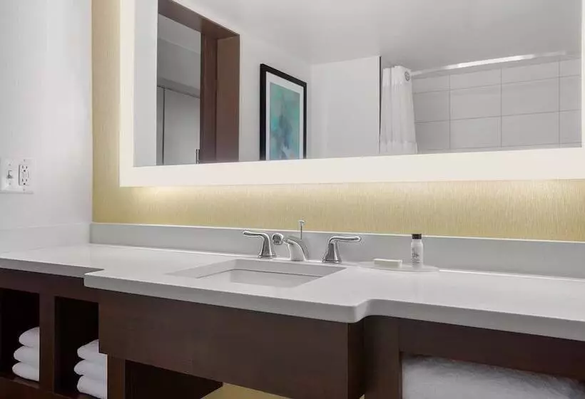 Delta Hotels By Marriott Somerset