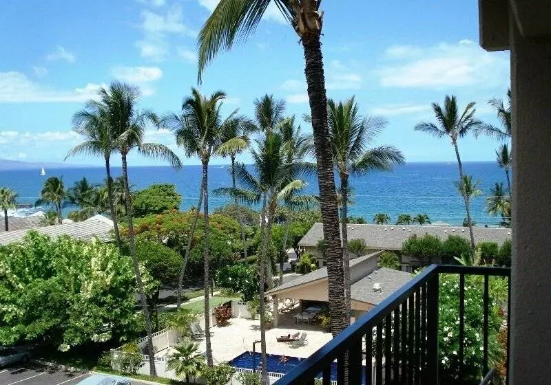 Отель Kihei Akahi Condos