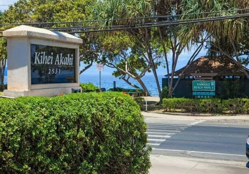 Отель Kihei Akahi Condos