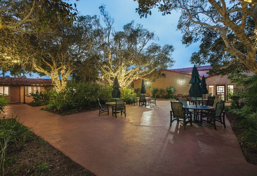 Отель La Jolla Beach And Tennis Club