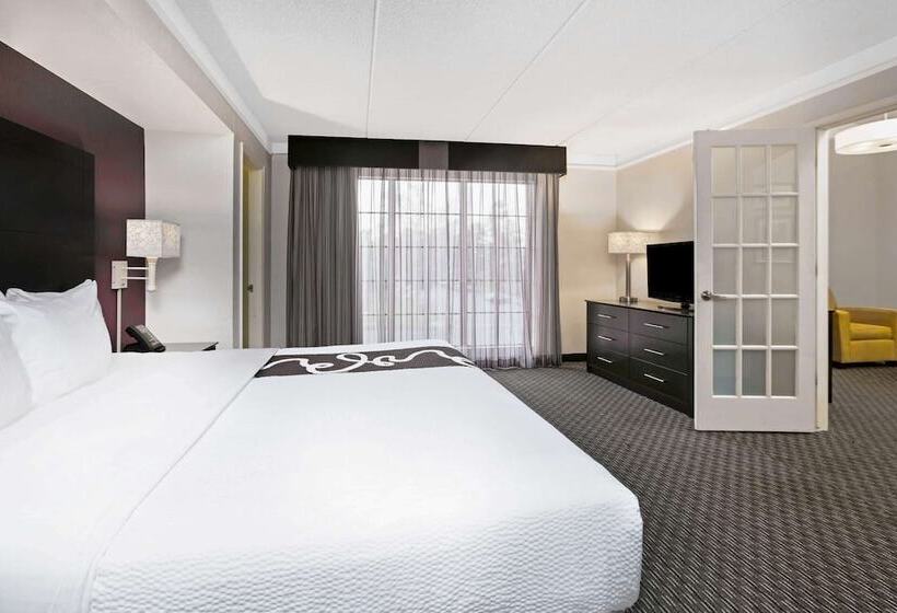 هتل La Quinta Inn By Wyndham Fresno Yosemite