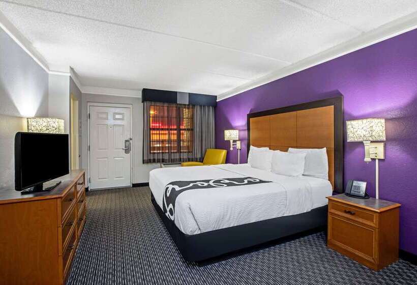 هتل La Quinta Inn By Wyndham Sacramento North