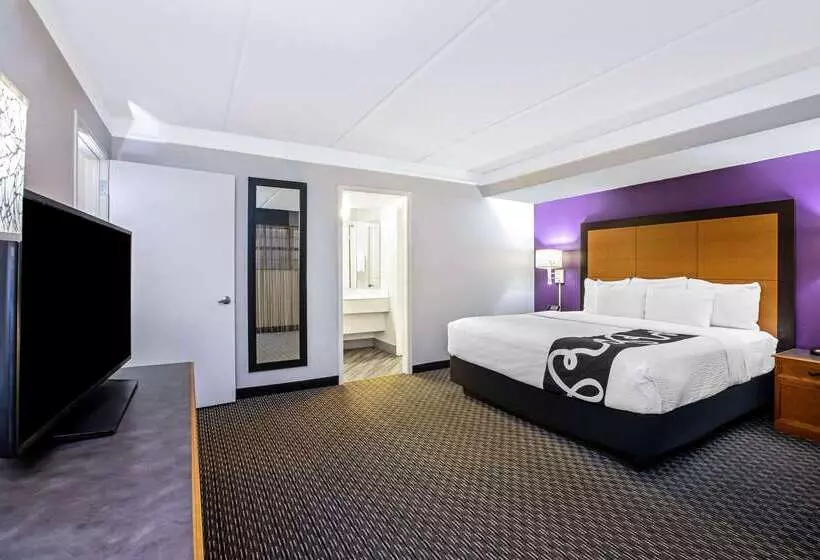 בית מלון כפרי La Quinta Inn By Wyndham Sacramento North