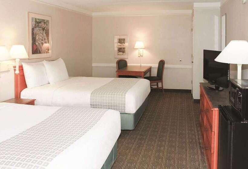 هتل La Quinta Inn By Wyndham Tyler