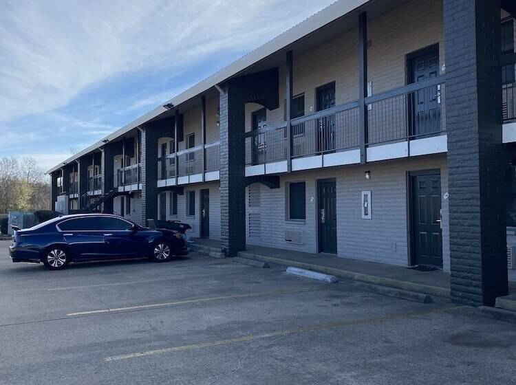 هتل La Quinta Inn By Wyndham Tyler