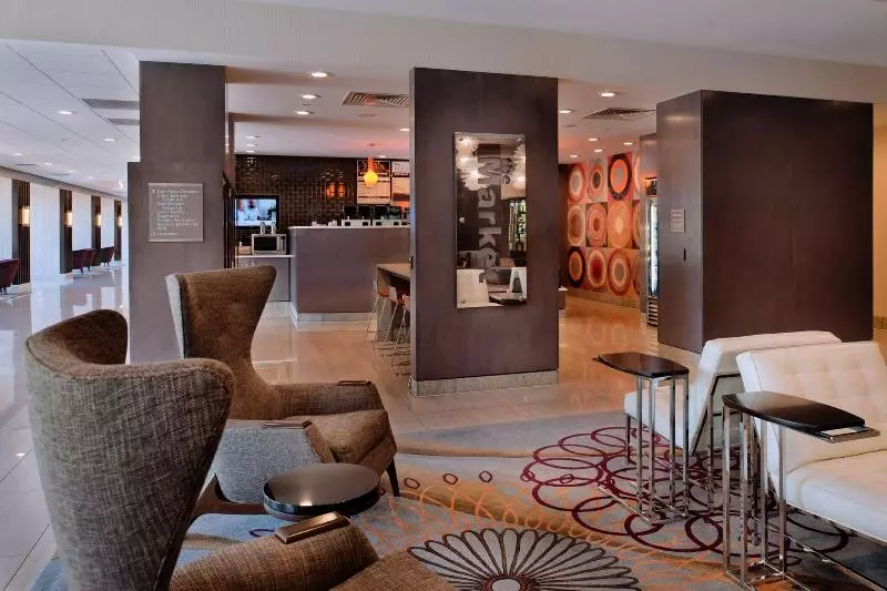 فندق Marriott St. Louis Airport
