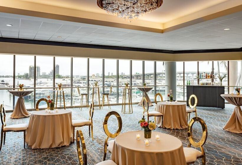 هتل Miami Marriott Biscayne Bay